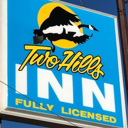 Two Hills Inn Екстериор снимка