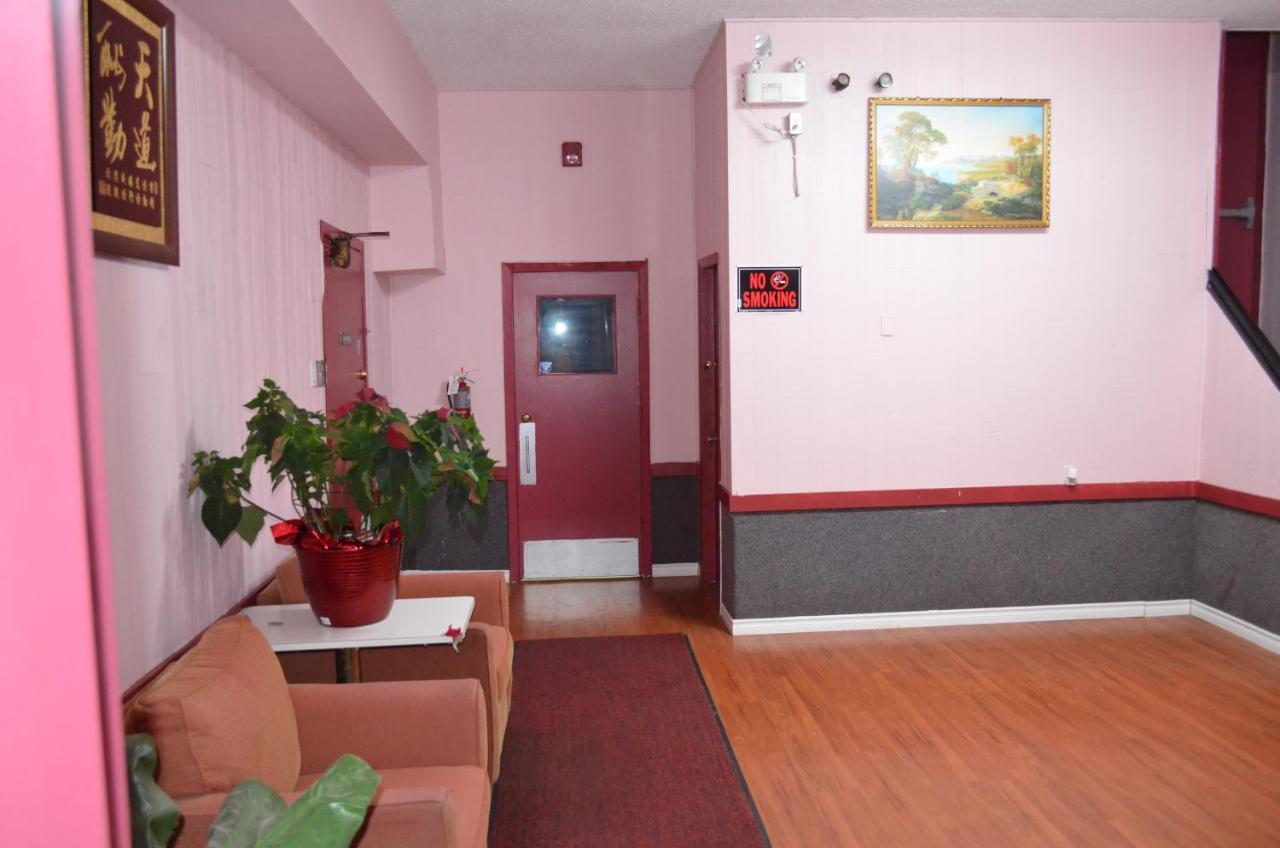 Two Hills Inn Екстериор снимка